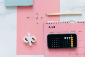 Flat lay of April calendar - Credits: pexels