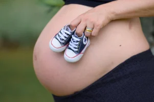 Close-up of a pregnant woman - Credits: pexels