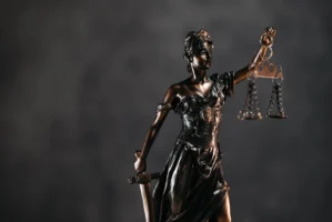 Detailed bronze Lady Justice statue - Credits: pexels
